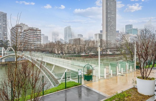 Puteaux Apartment | Appartement Altura, vue sur Paris - Welkeys