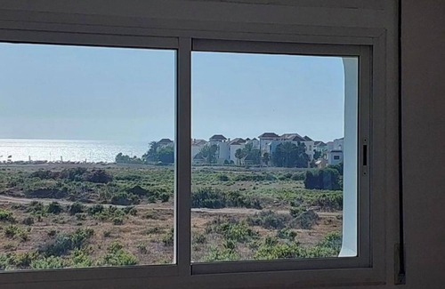 Tangier Apartment | Appartement Avec Piscines, vue sur mer et Accès à la Plage