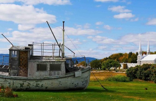 Isle aux Coudres Apartment | Appartement Insulaire Avec vue sur le Fleuve !