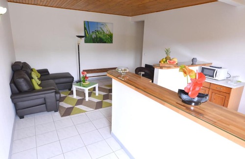 Tartane Apartment | Appartement charmant a La Trinite avec jardin clos 55 m²