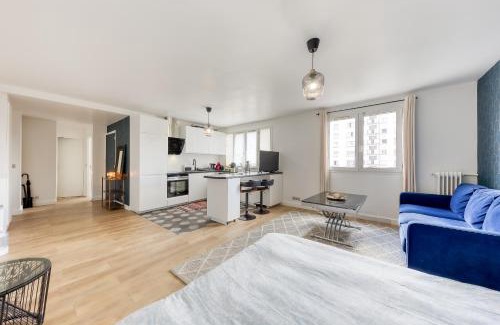 Choisy-le-Roi Apartment | Appartement Choisy Moderne Accès Direct Paris en RER C & Tram