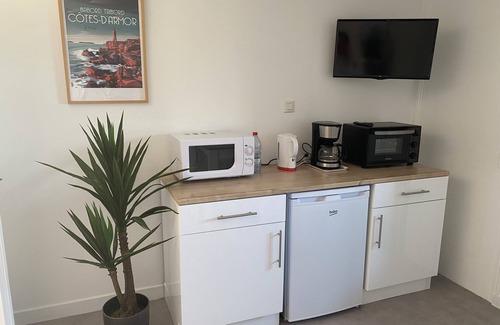 Pordic Apartment | Appartement Cocooning Rénové à 2,2km de la Plage de la Banche à Binic