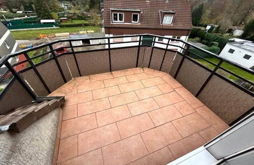 Frohnhausen Apartment | Appartement Confortable de 3 Pièces Avec Garage, Proche du Salon Essen Messe