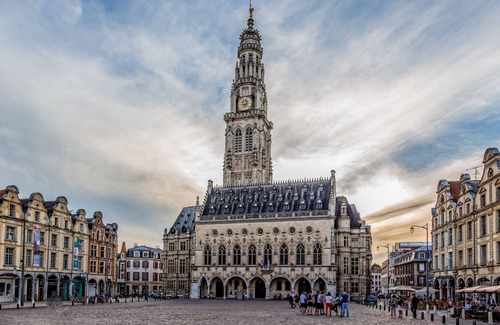 Arras Apartment | Appartement Cosy 4 Couchages + Parking en Plein Centre-ville D'arras !