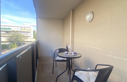 Centre Apartment | Appartement Cosy Avec Balcon Proche de la Défense