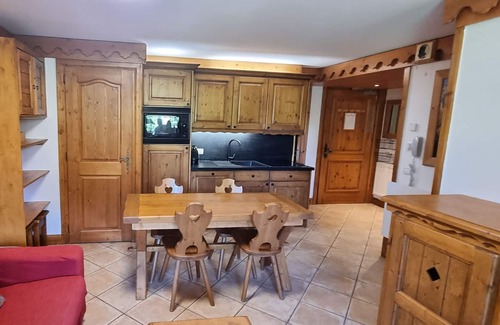 Reberty Apartment | Appartement Dans Résidence Avec Piscine, 2 Chambres, 5+2 Personnes