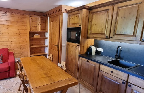 Reberty Apartment | Appartement Dans Résidence Avec Piscine, 2 Chambres, 5+2 Personnes
