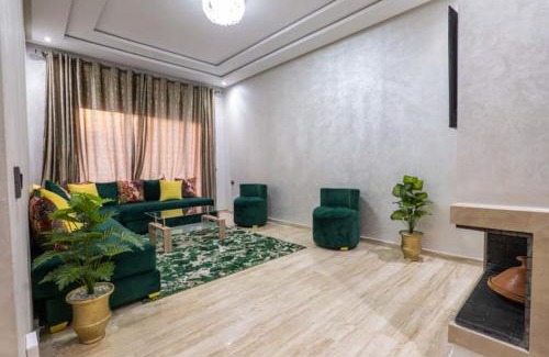 Tamariss Apartment | Appartement - Dar Bouazza spacieux avec piscine à Dar Bouazza