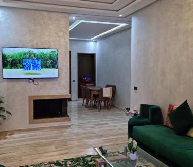 Tamariss Apartment | Appartement - Dar Bouazza spacieux avec piscine à Dar Bouazza