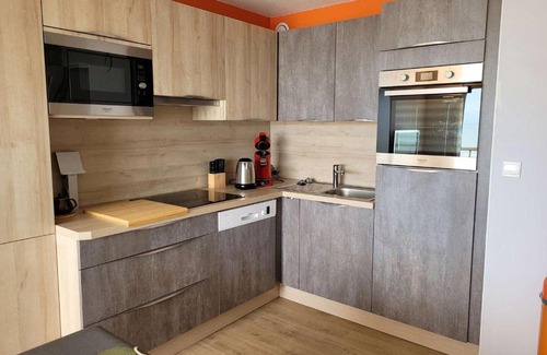 Merlimont-Plage Apartment | Appartement en bord de mer avec balcon, 2 chambres, parking et Wi-Fi, pour 6 personnes à Merlimont - FR-1-672-6