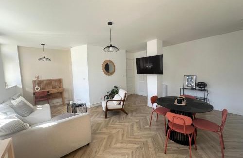 Charleville-Mezieres Apartment | Appartement cosy & moderne 6 personnes centre Charleville-Mézières - Ardennes