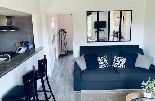 La Chapelle-en-Serval Apartment | Appartement proche Astérix, Chantilly, CDG, piscine 15 Juin au 30 Aout