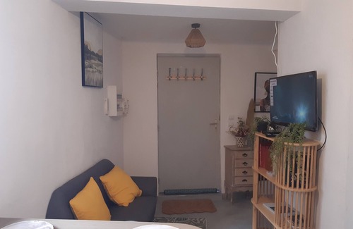 Gorze Apartment | Appartement Indépendant au Coeur D'un Écrin de Nature