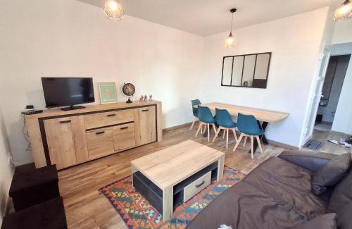 Quartier du Casino Apartment | Appartement lumineux 2 ch, proche plage & commerces - FR-1-706-31