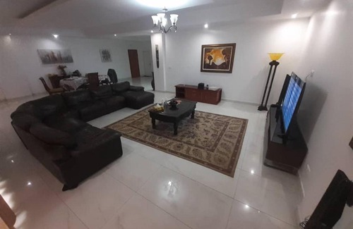 Point E Apartment | Appartement meublé F4