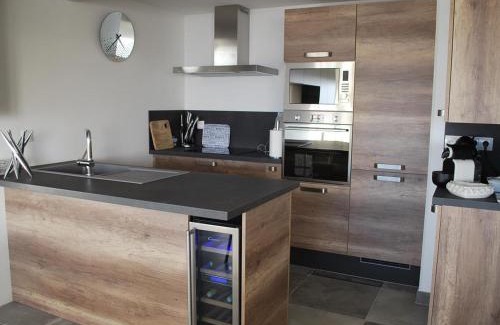 Fort-Mahon-Plage Apartment | Appartement Moderne 2 Chambres, Cabine, Balcon, Cuisine Équipée, Plage Proche - FR-1-482-28