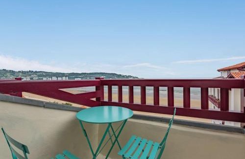 Hendaye Apartment | Appartement moderne à 75m de la plage avec balcon et wifi - FR-1-2-433
