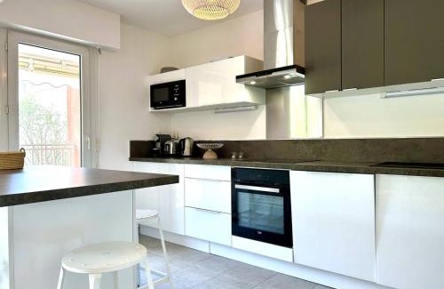 Cavaliere Apartment | Appartement moderne avec terrasse, climatisation, à 200m de la plage - 6 couchages, parking inclus - FR-1-251-826