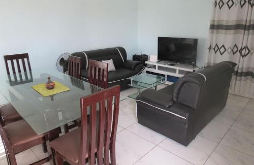 Lome Apartment | Appartement moderne avec balcon