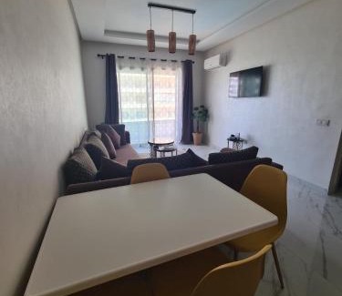 Ain Harrouda Apartment | Appartement neuf avec Plage, Piscine, Wifi à Zenata-Eco-City