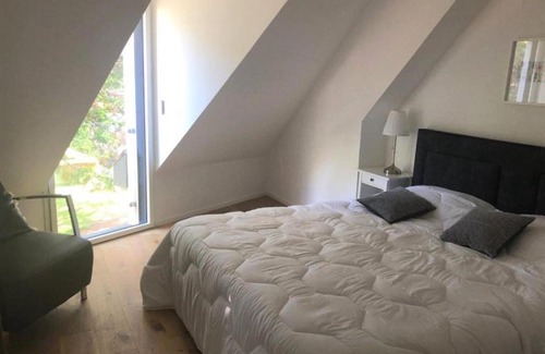 Perros-Guirec Apartment | Appartement Perros-Guirec, 4 pièces, 8 personnes - FR-1-368-253
