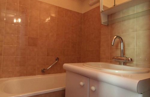 Lanslevillard Apartment | Appartement pour 4 personnes avec balcon exposé sud au pied des pistes à Val Cenis Lanslevillard - FR-1-508-172