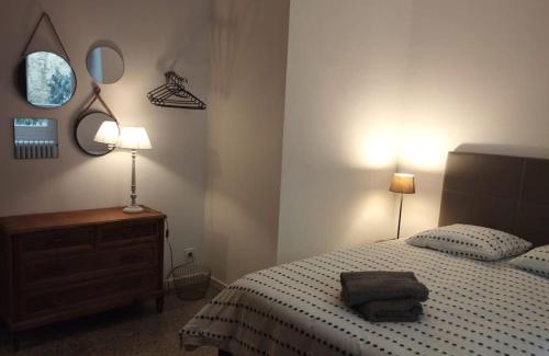 Nerac Apartment | Appartement RDC et cour privée.