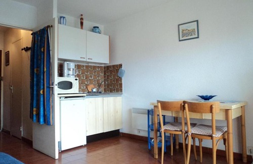 Sainte-Maxime City Centre Apartment | Appartement Sainte-Maxime, 1 pièce, 4 personnes - FR-1-226-303