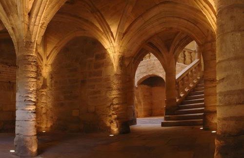 Pezenas Apartment | Appartement Sous Les Toits