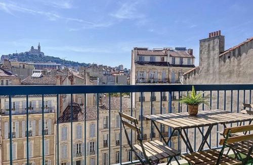 6th Arrondissement Apartment | Appartement Spacieux - Vue Notre-Dame de la Garde - Les Freres de la Loc'