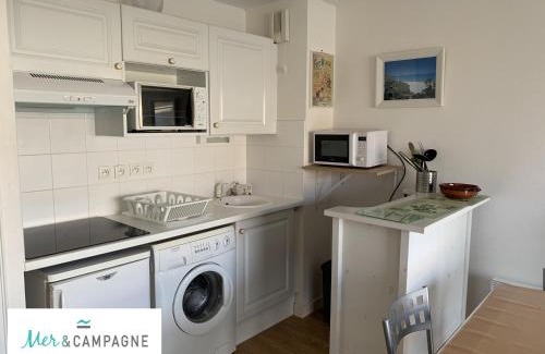 Fort-Mahon-Plage Apartment | Appartement T2 Cabine Proche Plage avec Balcon et Parking Privé - FR-1-482-110