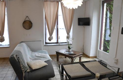 Mennetou-sur-Cher Apartment | Appartement Terrasse à Mennetou sur Cher "La Cité Médiéval