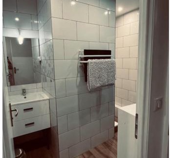 Saint-Uze Apartment | Appartement tout confort climatisé