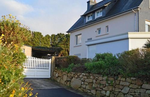 Tregastel Apartment | Appartement Trégastel, 3 pièces, 4 personnes - FR-1-542-2
