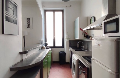 1st Arrondissement Apartment | Appartement Typique Entre la Gare et la Canebière