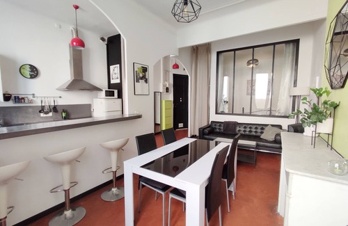 1st Arrondissement Apartment | Appartement Typique Entre la Gare et la Canebière