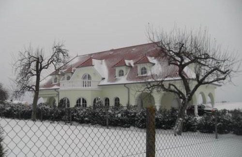 Oberlauterbach Apartment | Appartement -Villa ROYAL Hélène