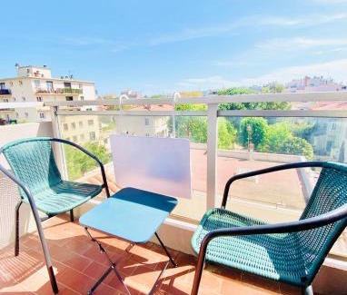 La Gare Apartment | Appartement YELLOW proche de la gare de Perpignan