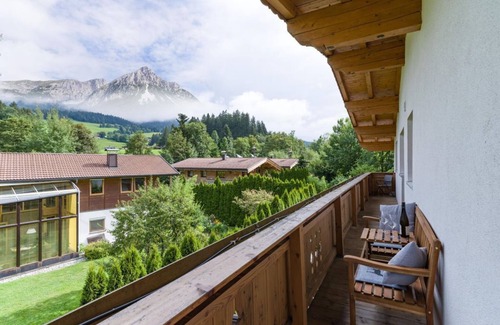 Ellmau Apartment | Appartement Zirbe - Grosses Wohnzimmer, 3 Schlafzimmer, 2 Dusche, 2 WC