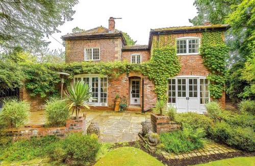 Nether Alderley House | Apple House by Staycay