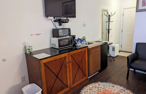 Milford Hotel | Apple Inn and Suites Cooperstown Area