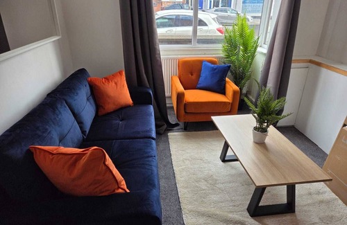 Thorpe Satchville House | Approval City House Leicester 5 Bed 2 Bath Welford Road Stadium