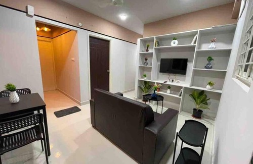 Kondapur Apartment | Apricot: 1bhk Humble Abode in Botanical Gardens