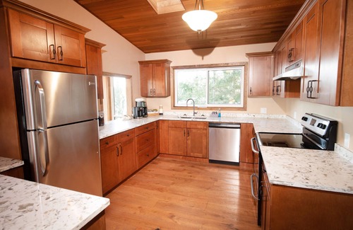 Quadra Island Resort | April Point Resort