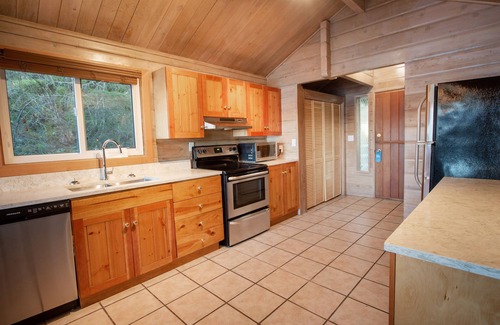 Quadra Island Resort | April Point Resort