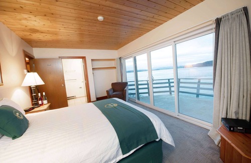Quadra Island Resort | April Point Resort