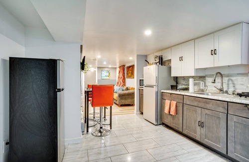 Newark Apartment | Apt 2 Mi to Prudential Center & Dtwn Newark!