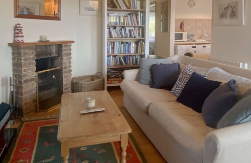 Roundstone Cottage | Apt 235 - Roundstone - sleeps 4 guests in 2 bedrooms