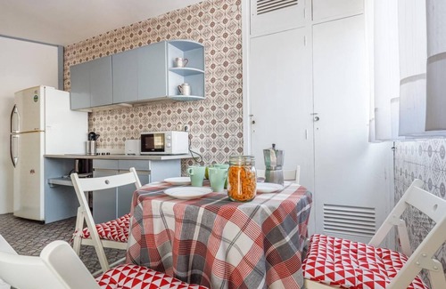 San Roque Apartment | Apt 3 rooms Historic Center Seville. 6px. A/C. WFI