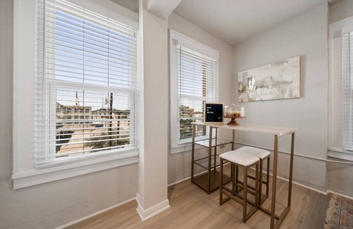 Brazos Apartment | Apt 405 · Stunning Apartment with Waco Downtown View